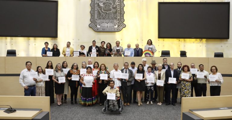 Conmemora Congreso del Estado Día Mundial de la Poesía con lectura colectiva