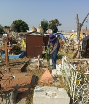 Gobierno de la Ciudad exhorta a prevenir golpes de calor durante las visitas a panteones en Día de Muertos