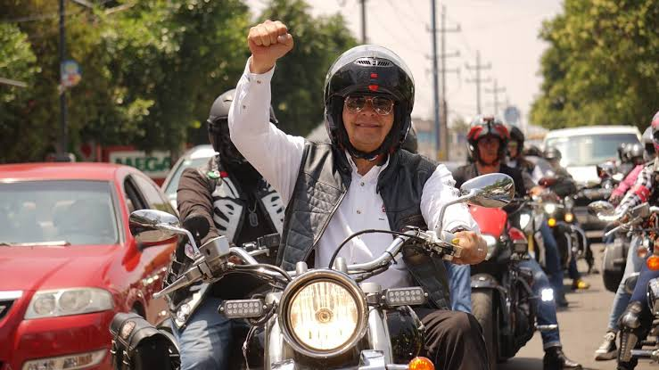 alejandro armenta casco motocicleta