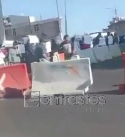 Bloqueo autopista México Puebla