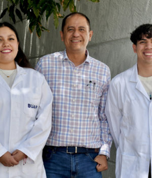 En la BUAP se estudian antimicrobianos de origen natural