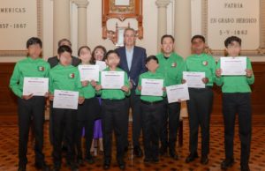 Entrega Pepe Chedraui reconocimientos a “Niños Calculadora”