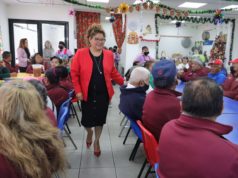 Tere Alfaro festeja fin de año con adultos mayores de las Estancias de Día de Cuautlancingo