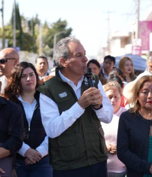 Entrega Pepe Chedraui rehabilitación vial en la colonia Santa Margarita