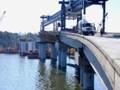 Grúa se deladeó en construcción del puente de Valsequillo; no puso en riesgo a trabajadores