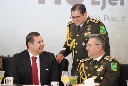 Bajan estadísticas de delitos, pero no sustituyen el dolor de familias dijo Armenta ante asesinato de matrimonio