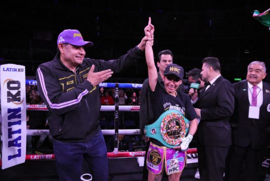 Conquista “La Bonita” Sánchez título mundial en un ambiente de fiesta