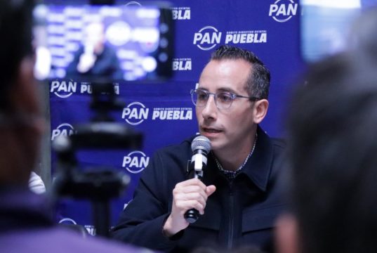 Mario Riestra niega sumisión ante Armenta; le pide “blindar” elección de 2027