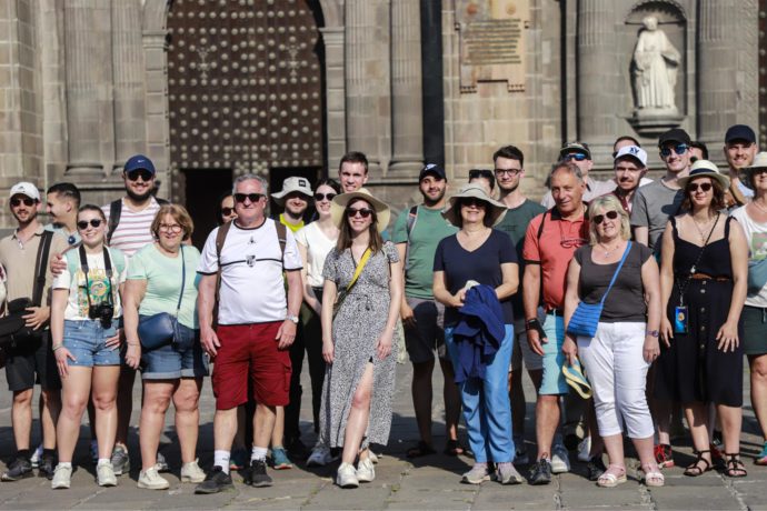 Turistas visitantes Semana Santa