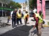 Supervisa Pepe Chedraui a cuadrillas de bacheo en la 17 Sur y 13 Poniente
