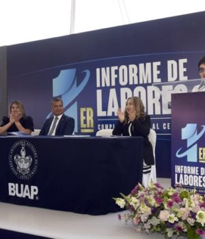 Rinde informe de Labores director del Complejo Regional Centro