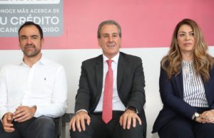 Entrega Pepe Chedraui créditos a emprendedoras y emprendedores para fortalecer la economía local