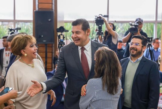 Alejandro Armenta gobierna con la doctrina BUAP y es falso que se haya apropiado de la universidad