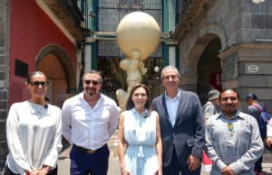 Pepe Chedraui inaugura la exposición “Viajando con Timoteo. El mundo como escenario”