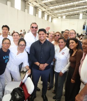 Reconoce Omar Muñoz a docentes por su compromiso con la educación