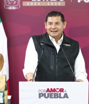 Con modernización aeroportuaria histórica, migrantes poblanos accederán a vuelos directos en un espacio digno