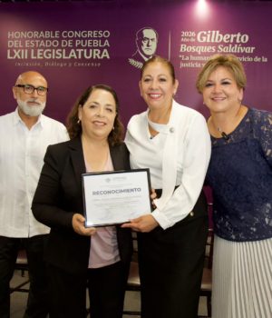 Maestros y maestras, pilares de transformación educativa y social en Puebla: Laura Artemisa
