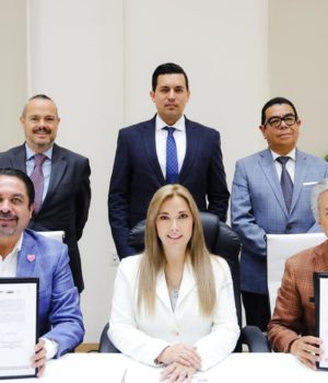 Firma SEDIF convenios estratégicos en Beneficio de familias poblanas