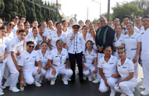 Lilia Cedillo encabeza contingente de la BUAP en el desfile del 5 de Mayo