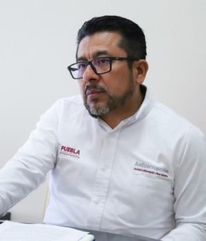 Anticorrupción revisa contratos de hemodiálisis por presuntos sobrecostos en Puebla