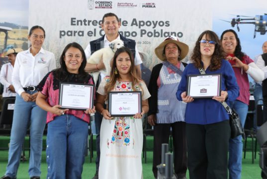Gobierno de Puebla impulsa la productividad agrícola con tecnología y maquinaria