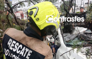 VIDEO: Una mujer muerta, personas atrapadas y caos deja tromba en Puebla
