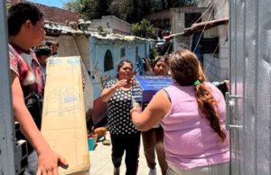 Continúa gobierno de Pepe Chedraui entrega de enseres a familias afectadas por la lluvia atípica