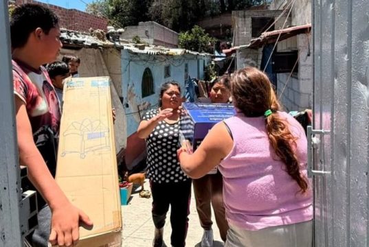 Continúa gobierno de Pepe Chedraui entrega de enseres a familias afectadas por la lluvia atípica
