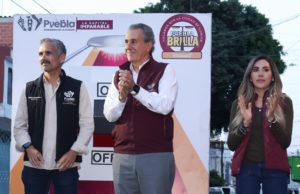 Con Puebla Brilla, Pepe Chedraui moderniza luminarias en Granjas del Sur