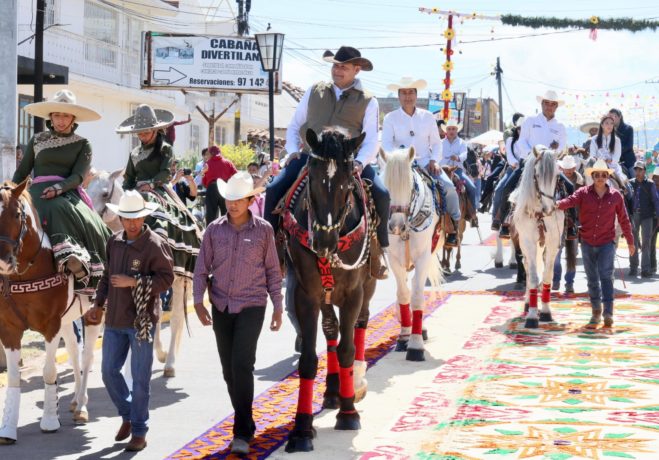 Alejandro Armenta cabalgata