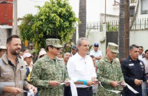 Entrega Pepe Chedraui rehabilitación vial en la Junta Auxiliar Ignacio Zaragoza, con el Tren Capitalino de Pavimentación