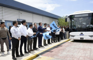 Dan banderazo de salida a nuevas unidades del Sistema de Transporte Universitario