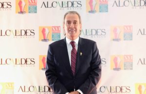Familias de Xochimehuacan tendrán nuevas viviendas en 2027