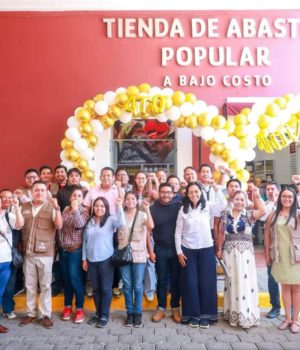 Ariadna Ayala apoya economía y nutrición de familias con nuevos productos en la Tienda de Abasto Popular