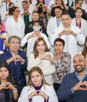 Salud y compromiso: Ceci Arellano entrega insumos al Hospital de la Niñez Poblana
