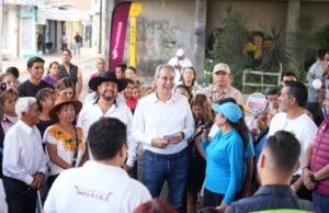 Con el Tren Capitalino de Pavimentación, Pepe Chedraui rehabilita las laterales del bulevar Xonacatepec