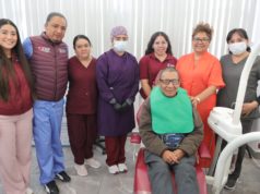 Tere Alfaro entrega prótesis sin costo a ciudadano