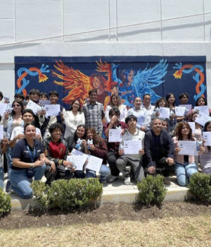 Plasman estudiantes BUAP su talento y creatividad en mural de la preparatoria de Tepeaca