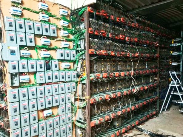 Fábrica de criptomonedas