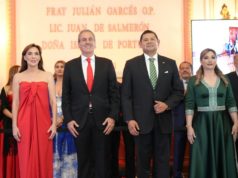 Encabezan Alejandro Armenta y Pepe Chedraui ceremonia del Grito de Independencia