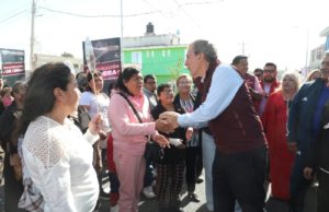 Entrega Pepe Chedraui obras de pavimentación en la Junta Auxiliar de San Jerónimo Caleras
