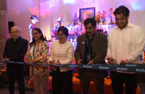 Inauguran ofrenda “Cultura, Muerte y Tradición. Altar dedicado a los Artistas Universitarios”