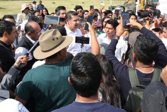 Omar Muñoz apoya consulta para definir futuro de la Universidad Rosario Castellanos en Cuautlancingo