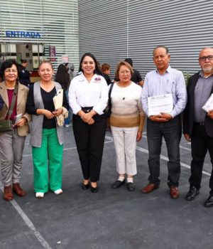 Satisfecha Tonantzin Fernández con proyecto de pavimentación en la Carretera Estatal a Coronango